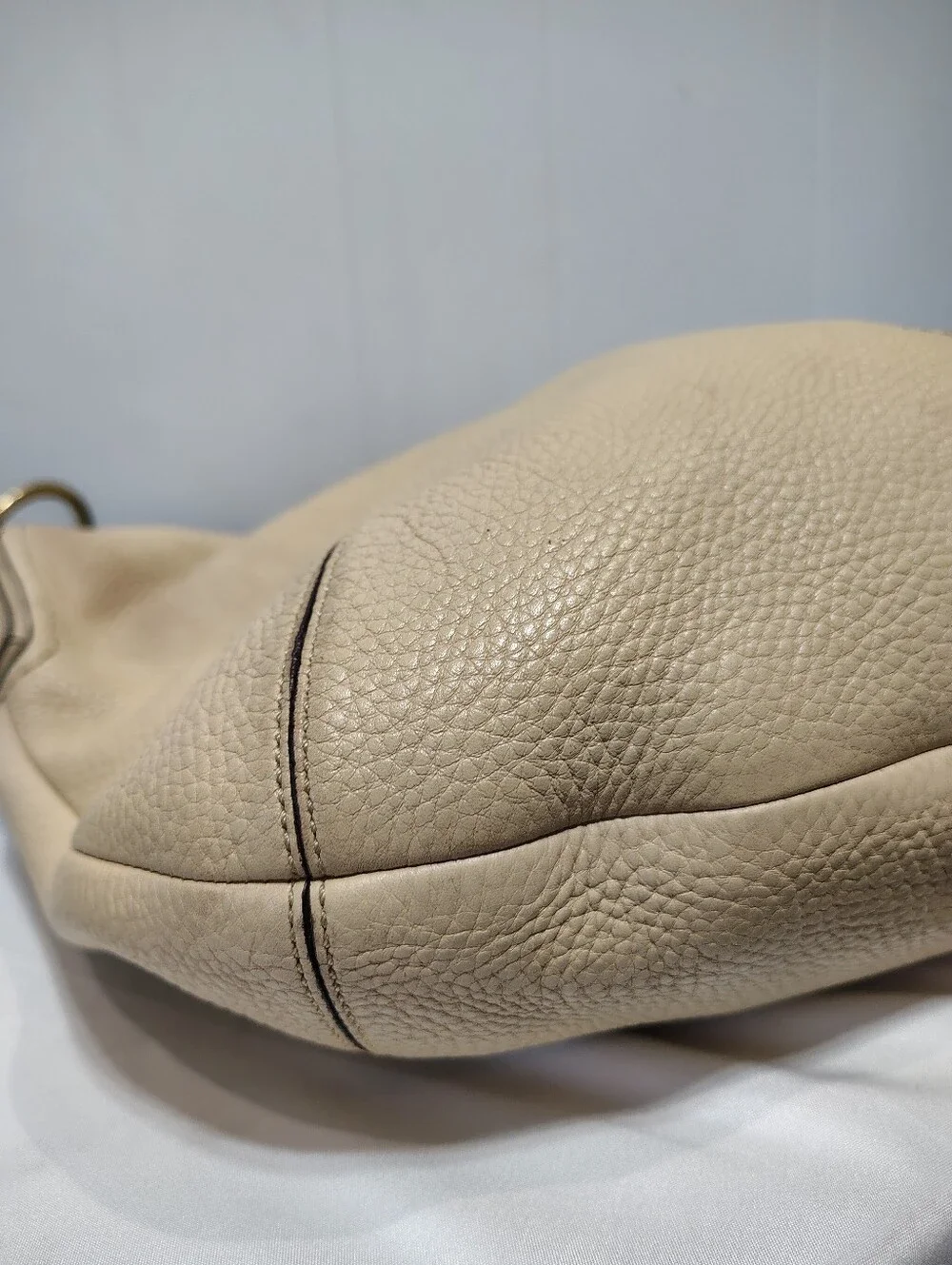 Coach Soho Hobo Bag 11839 Beige Cream Pebbled Leather Buckle Shoulder Tote‎